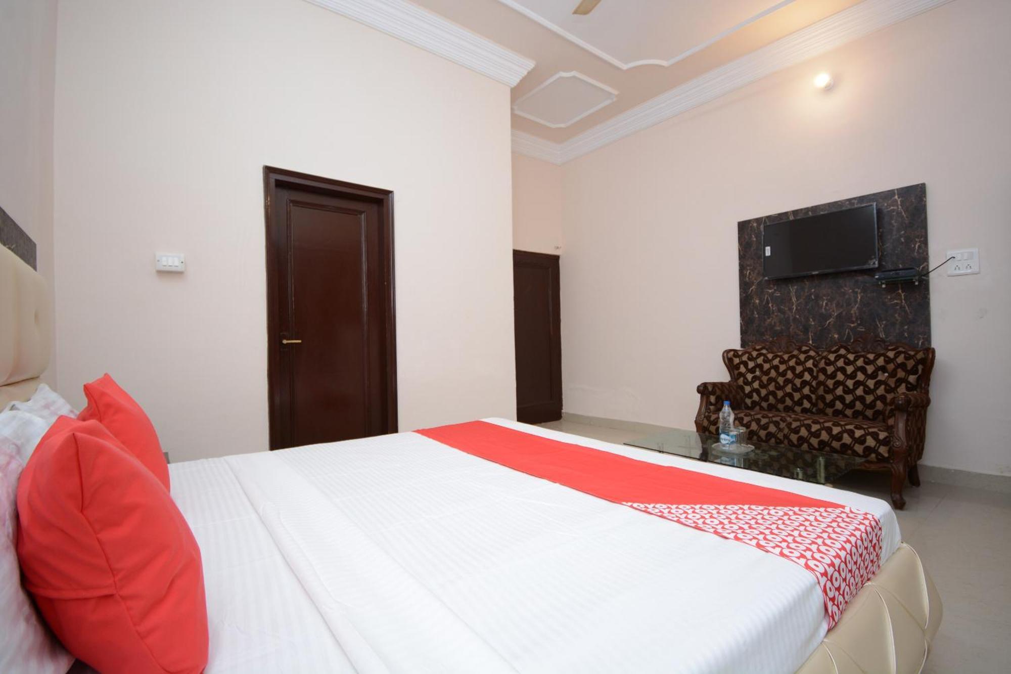 Hotel Asia Palace Патханкот Экстерьер фото