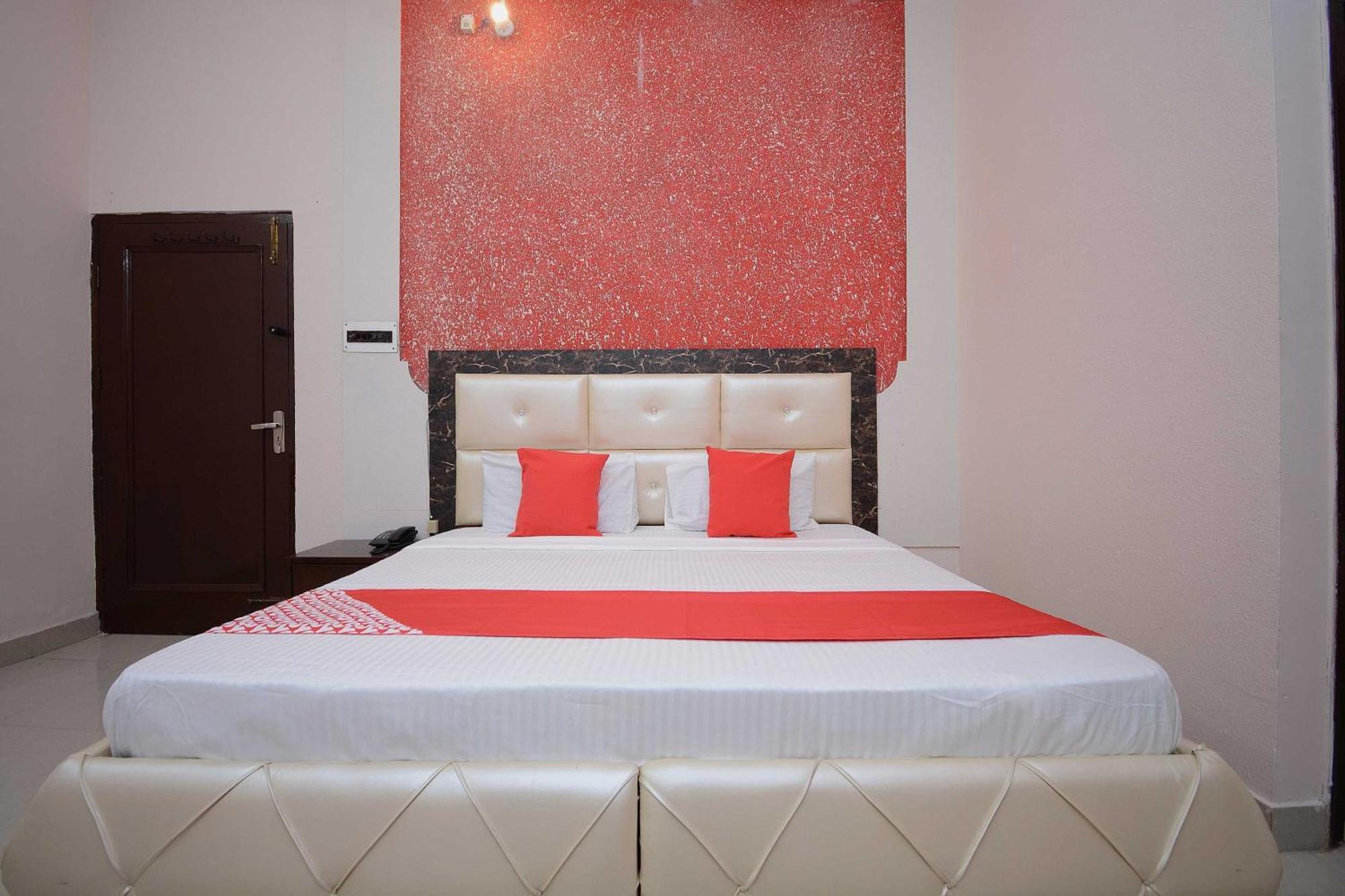 Hotel Asia Palace Патханкот Экстерьер фото