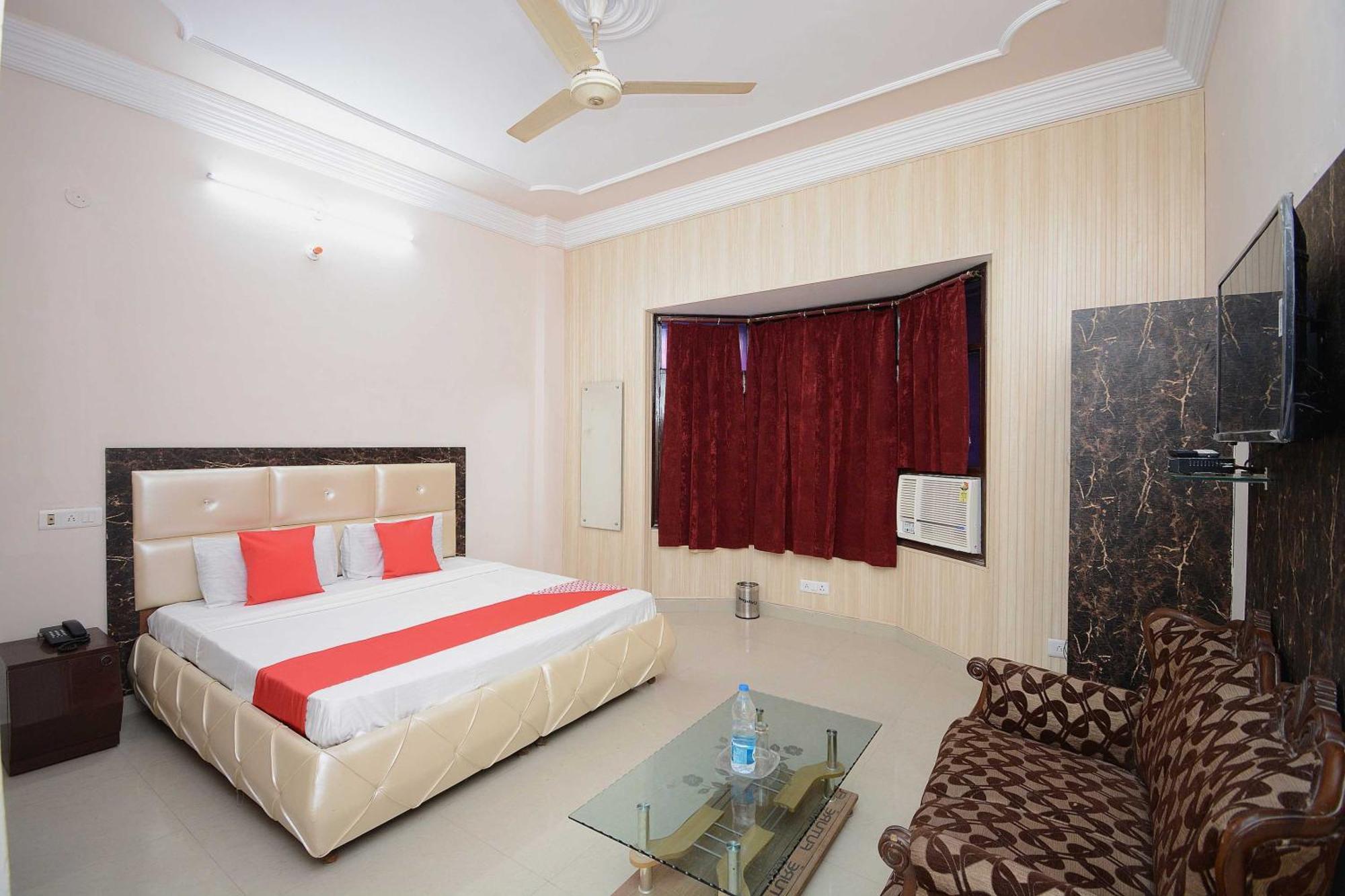 Hotel Asia Palace Патханкот Экстерьер фото