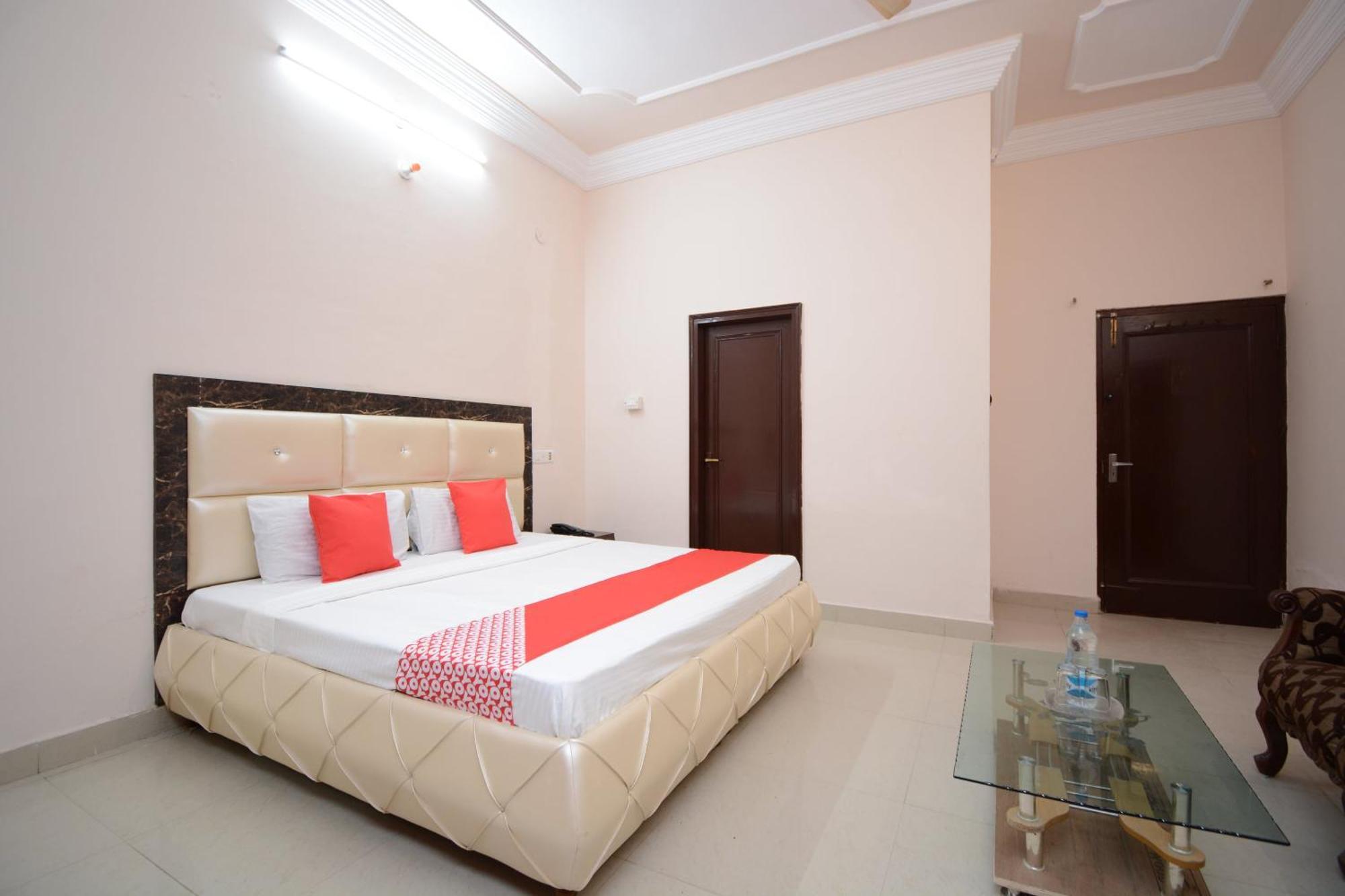Hotel Asia Palace Патханкот Экстерьер фото
